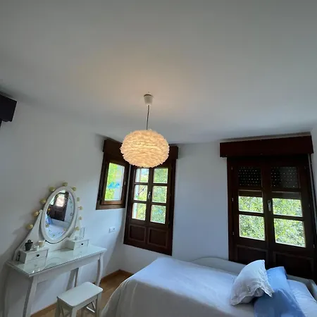 Casa Con Jardin Cerca De Playas De *