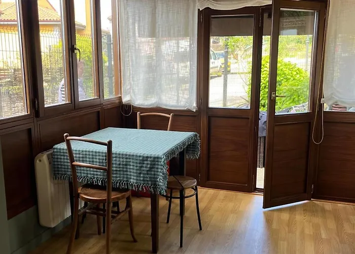 Casa Con Jardin Cerca De Playas De Holiday home *